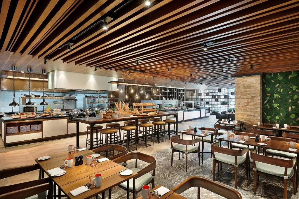 DoubleTreebyHiltonDubai43