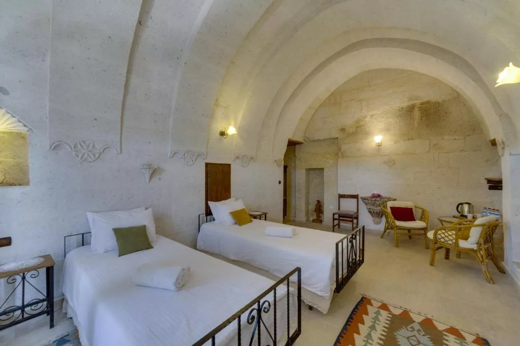 ElPuenteCaveHotel0