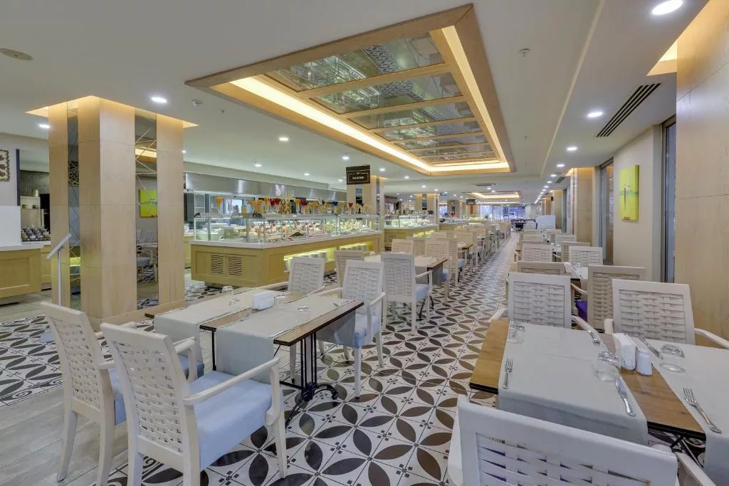 RamadaHotel&Suite5