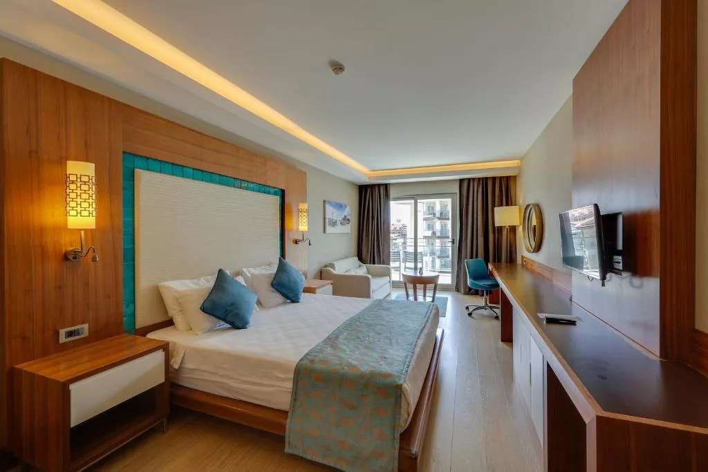 RamadaHotel&Suite9