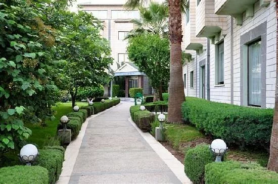 ZeusHotel1
