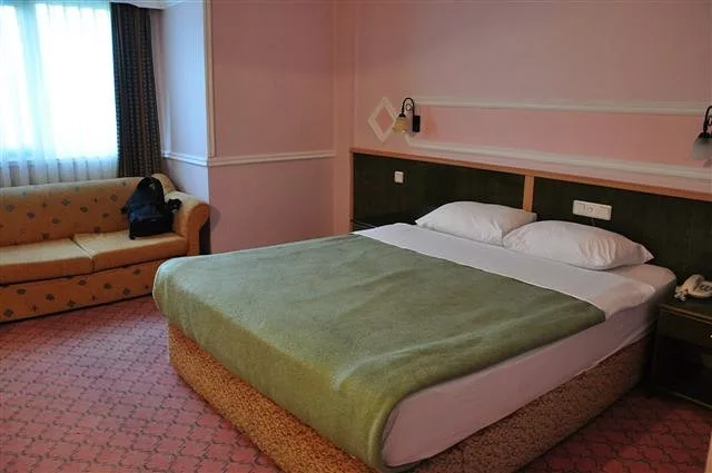 ZeusHotel3