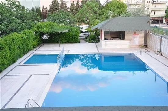 ZeusHotelpool