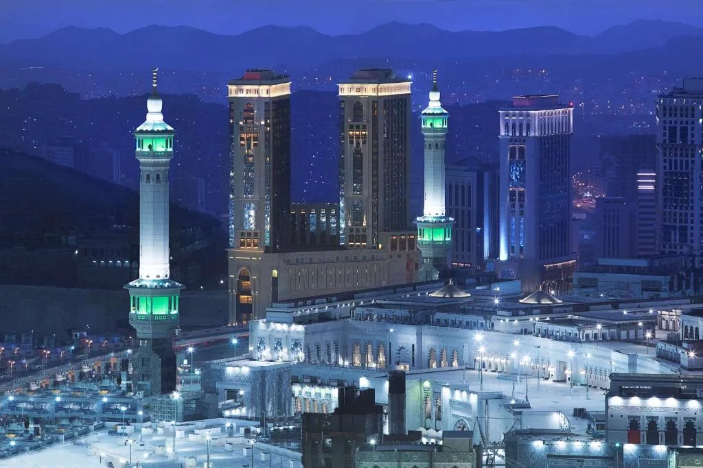 hilton & convention jabal omar