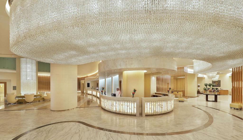 hilton & convention jabal omar2