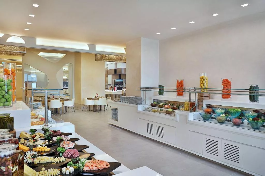 hilton & convention jabal omar3