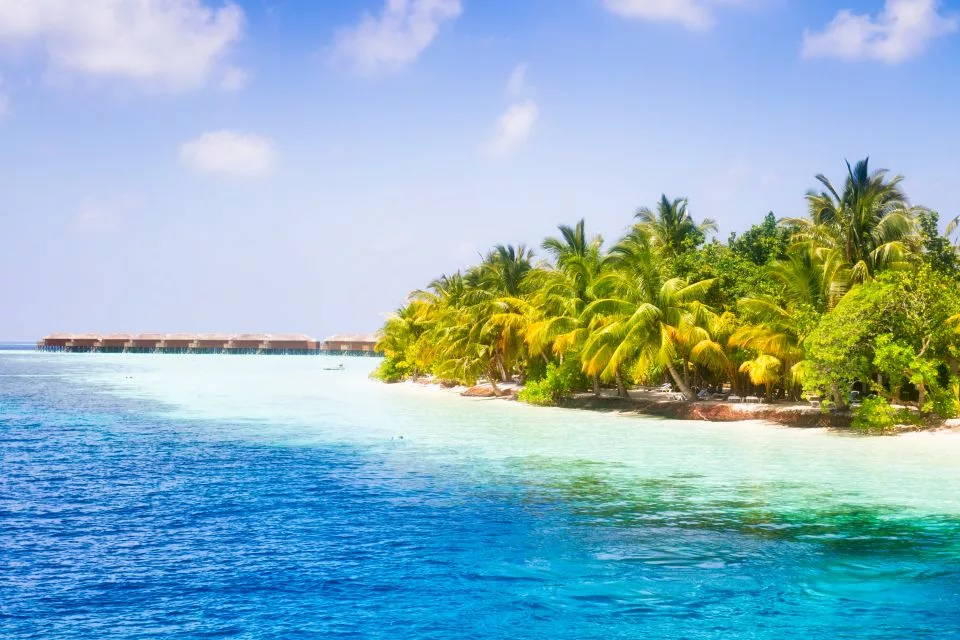 Maldives : Atoll de Raa avec noussouki travel