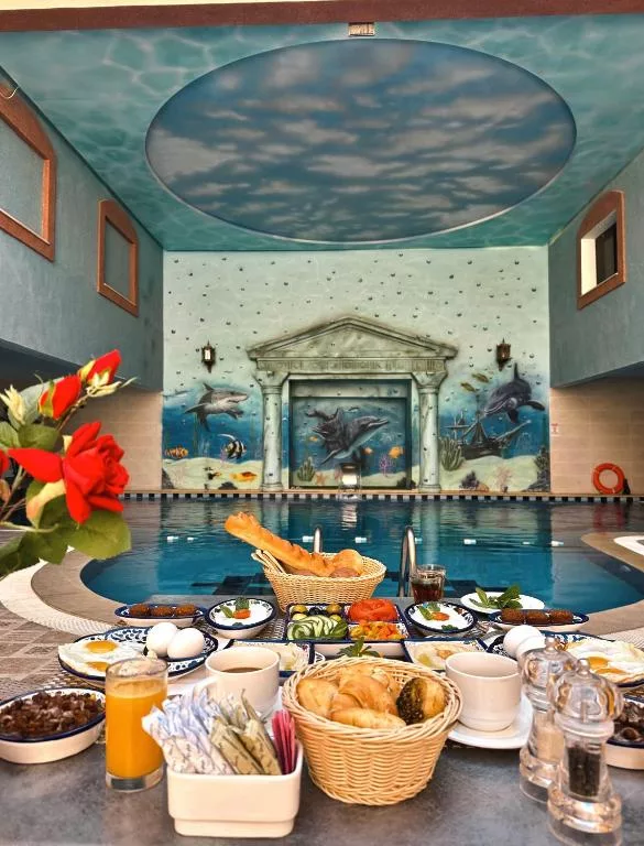 petra_canyon_hotel0