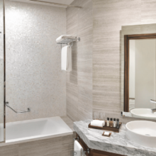 movenpick appartement hotel séjour dubai agence agrée noussouki travel hajj omra vue sur mer
