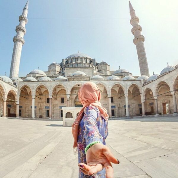 les-voyageuses-tourisme-halal-voyage-musulman-femme-voile-945x640 les-voyageuses-tourisme-halal-voyage-musulman-femme-voile-945x640